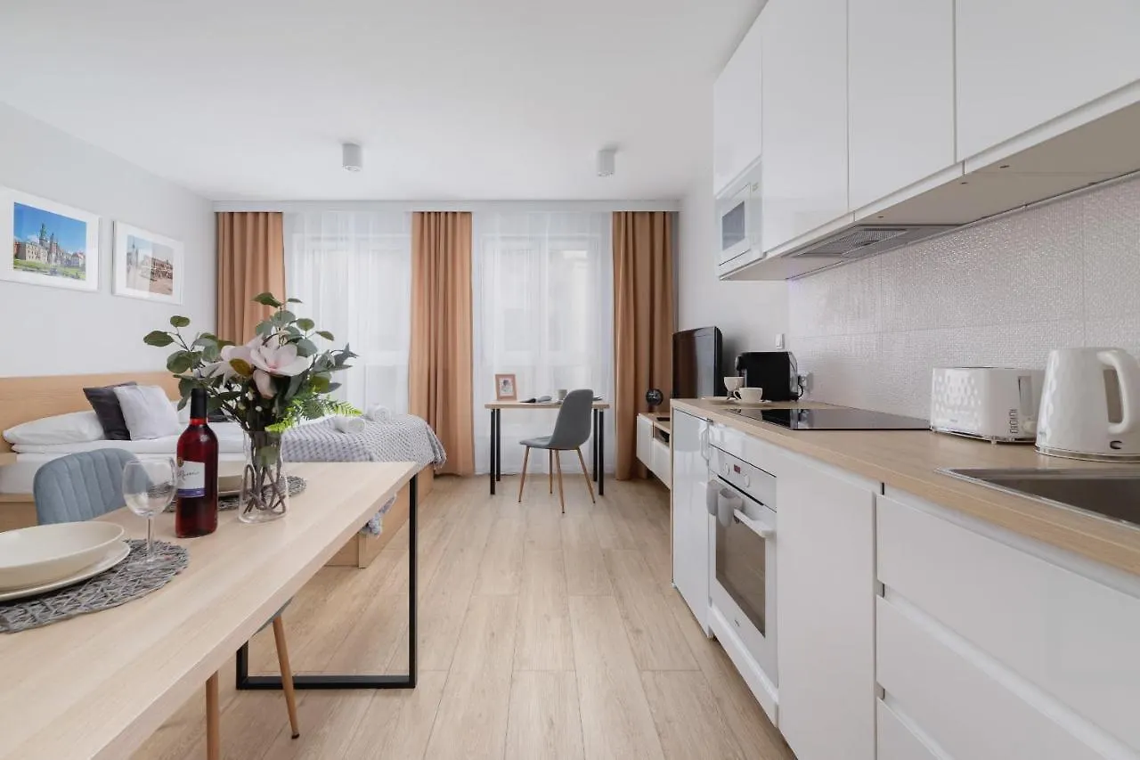 City Studio With Ac Czarnowiejska By Renters Kraków 0*,