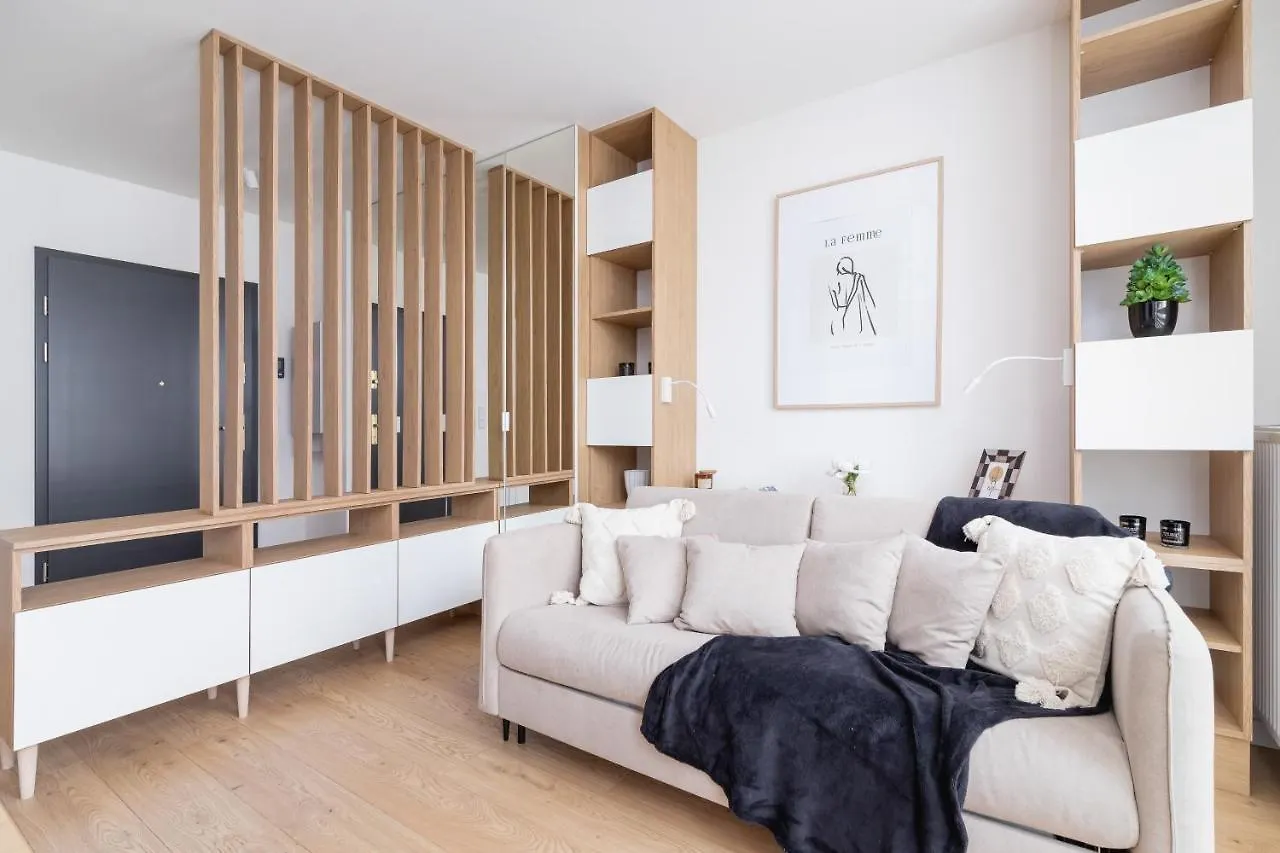 City Studio With Ac Czarnowiejska By Renters Kraków Polska