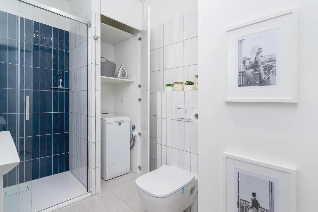 City Studio With Ac Czarnowiejska By Renters Kraków Apartament