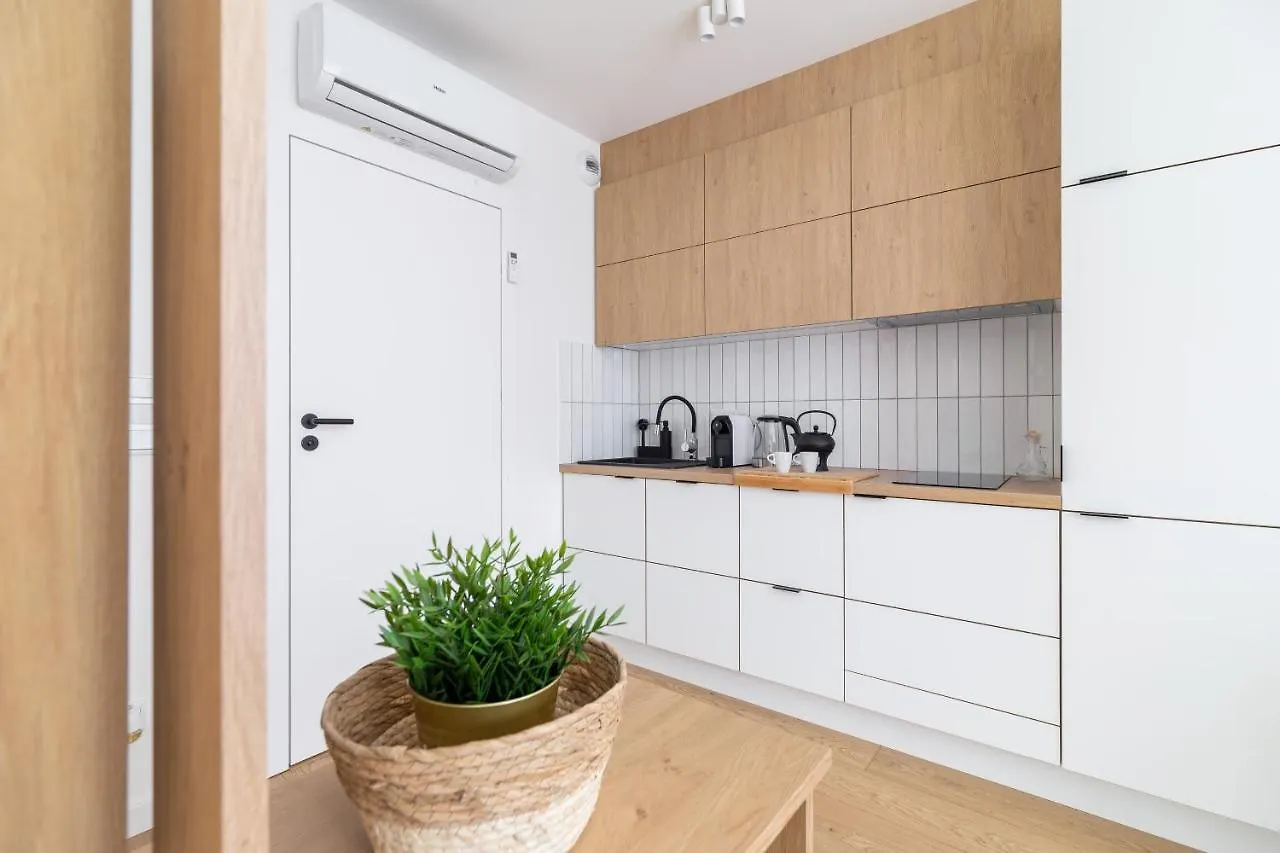 City Studio With Ac Czarnowiejska By Renters Kraków Apartament