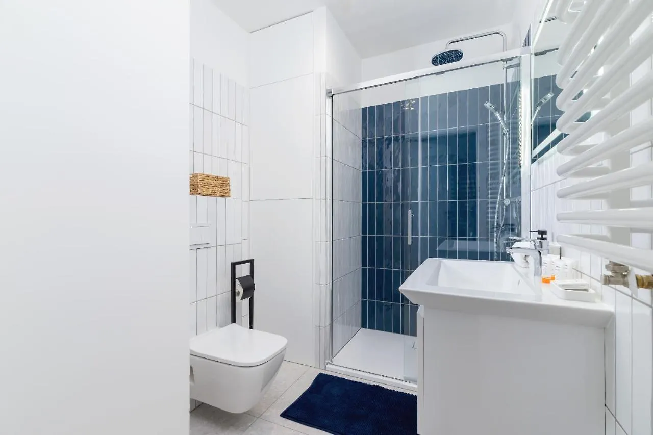 City Studio With Ac Czarnowiejska By Renters Kraków Apartament